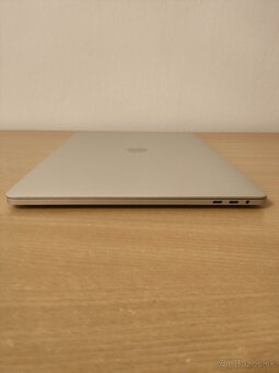 MacBook Pro 15 2016 | i7 • 16GB • 256GB SSD - 9