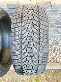 235/45 R18 98V XL zimné HANKOOK - 9