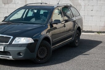 Škoda Octavia Combi 2.0 TDI 4x4 Scout - 9