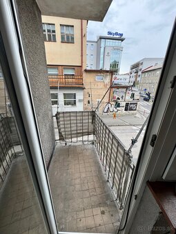 PREDAJ 3 - IZBOVÝ TEHLOVÝ BYT BLÍZKO CENTRA MESTA - 9