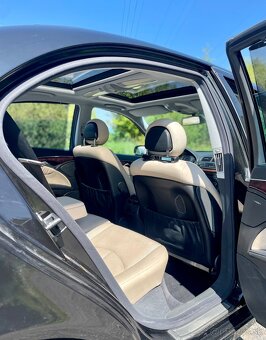 Mercedes Benz E270 Elegant - 9