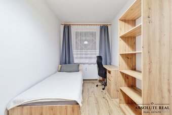 2i byt, Bratislava – Karlova Ves, Ľ. Fullu, predzáhradka - 9