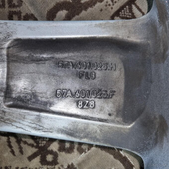 Hliníkové Škoda disky 5x112 R17 7J ET45 - 9