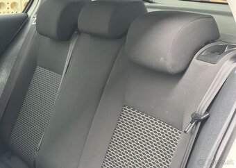 Volkswagen Golf 1.6TDi 77kw NAVI ALU odp.DPH nafta manuál - 9