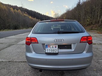 Audi A3 1.6 Premium - 9
