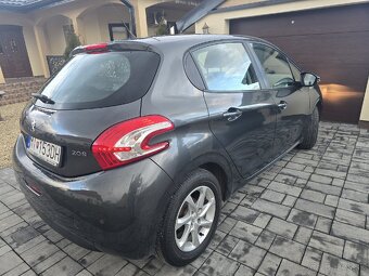 Predám Peugeot 208 1.2 benzín 45000km - 9