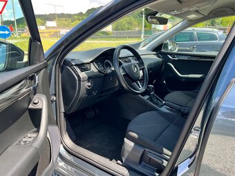 Škoda Octavia Combi 2.0 TDI Style DSG - 9