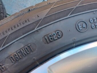 hlinikové disky orig.Skoda Yeti--7Jx17-ET-45---5x112 - 9