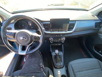 Kia Stonic 1.0T-GDi s predplateným servisným balíkom) - 9