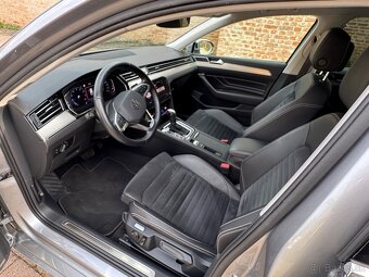 Volkswagen Passat Variant model 2021 - 9