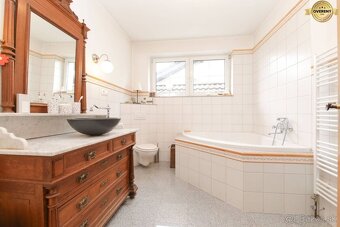 JEDINEČNÝ 7 IZ. RD S MOŽNOSŤOU DVOJGENERAČNÉHO BÝVANIA - 9