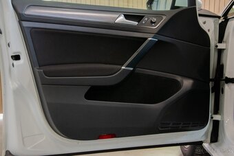 VOLKSWAGEN E-GOLF 2017 - 9