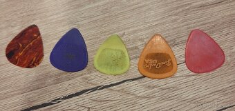 Akustická gitara Johnson - 9
