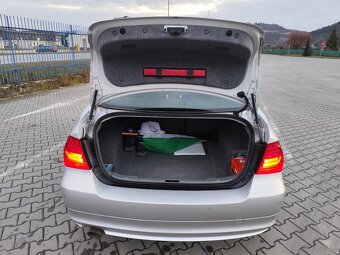 BMW 3 / E90 / 318d / r.v. 2010 / automatická prevodovka - 9