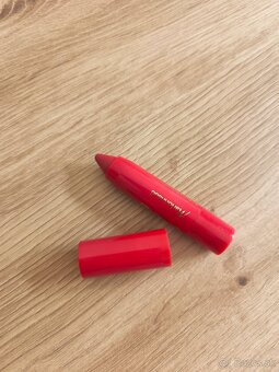 Rúže na pery a púder - 9