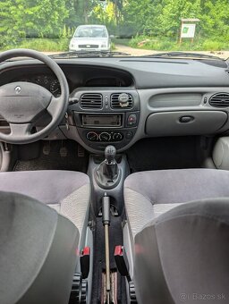 Renault Mégane 1.4 16V - 9