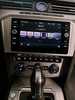 VW Passat Variant 2.0 TDI BMT Business Comfortline DSG (B8) - 9