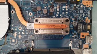 Predám notebook Lenovo na náhradné diely - 9