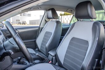 Volkswagen Jetta 2.0 TDI Highline - 9