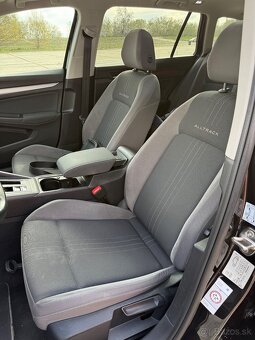 Volkwagen Golf Alltrack 2.0TDI 4MOTION DSG Matrix Pano - 9