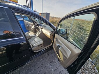 VOLVO XC90 D5 7 miestne 8/2014 - 9