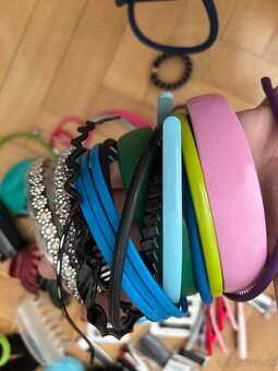 Úplne nová mala stolička na kolieskach - 9