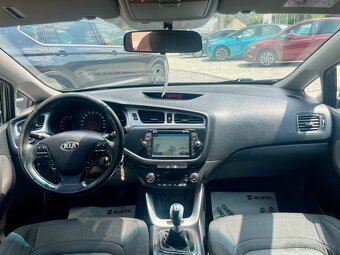 Kia Ceed 1,6 CRDi GOLD - 9