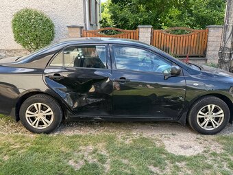 Toyota Corolla 1.33vvti benzin PLNE POJAZDNÉ - 9