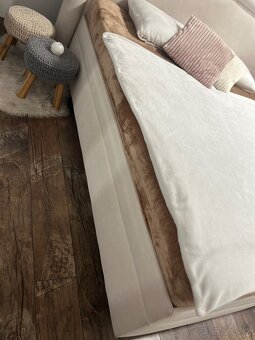 Čalúnená posteľ 180x200 s matracmi - 9