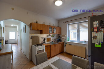 Predaj rekonštr. 3izb RD 90m2 tehla, nová strecha, pozemok 1 - 9