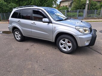 Toyota rav4 2.0 D-4D 85kw - 9