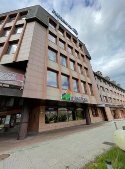 Viac ako 30 kancelárií – priame prenájmy Poprad - 9