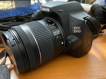 Canon EOS 250 D (+extra portrétový objektív) v top stave - 9