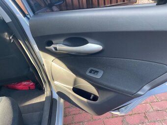 Toyota Auris 2.0 D4D - 9