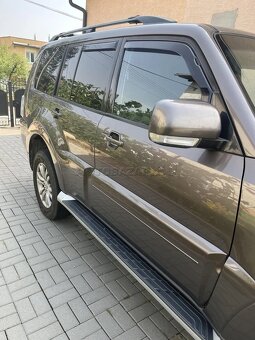 Mitsubishi Pajero Wagon Combi 147kw Automat - 9