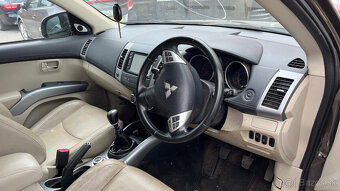 Mitsubishi Outlander 2.2DI-D4 N14 Na náhradní díly 4x4 - 9