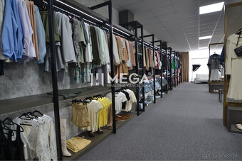 ODSTÚPENIE prevádzky - štýlový obchod s oblečením - mesto Hu - 9