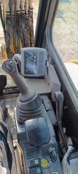 Predám báger CAT 305.5E CR - 9