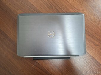 Dell Latitude E5520 - 9