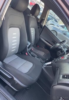Kia Ceed 1.6 GDI EX/Gold A/T - 9