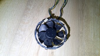 Grafické karty a ventilátor - 9