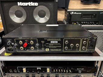 SWR SM-400S Profi bass Amp s 2U rackom - 9