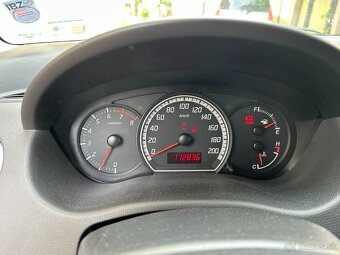 SUZUKI SWIFT 1.3, 67,5 kW, BENZÍN - 9