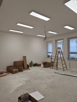 Praca v stavebnom sektore. Pozícia pomocník obsadena. - 9