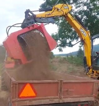 Triedička zeminy, katrovačka, triediaca lyžica na minibager - 9