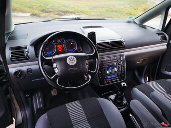 VW SHARAN  2.0TDI 103KW 140PS UNITED NAVI ŤAŽNÉ R17 MOD 2010 - 9