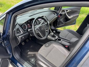 2011 Opel Astra J 1.7 CDTI - 9