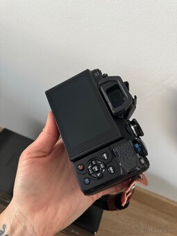 Olympus OM-D E-M10 Mark III s 2 objektívmi a príslušenstvom - 9