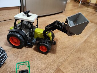 Veľká sada traktorov a doplnkov - Bruder Claas a iné - 9