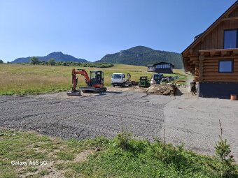 Výkopové a stavebné prace / báger - 9